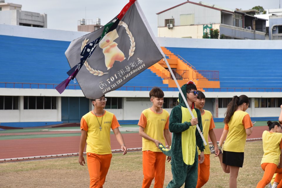 DW20201203_1021