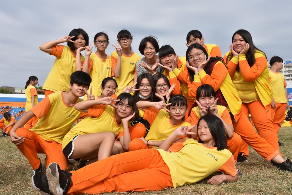 DW20201203_1022
