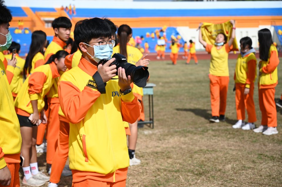 DW20201203_1055