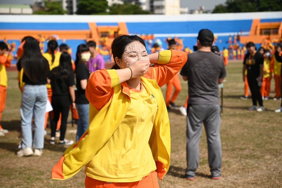 DW20201203_1056
