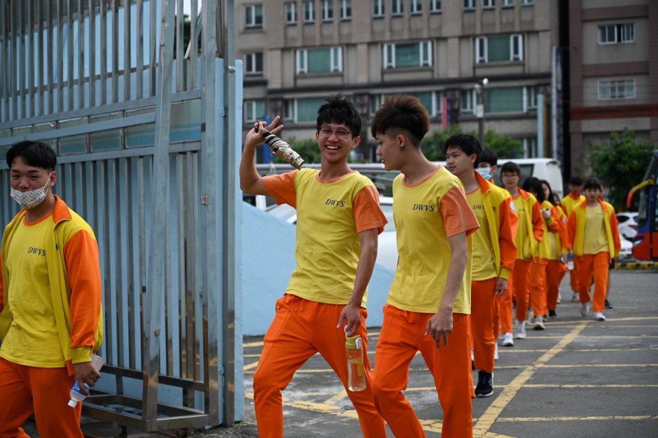 DW20201203_1057