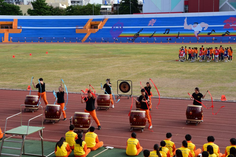 DW20201203_1108