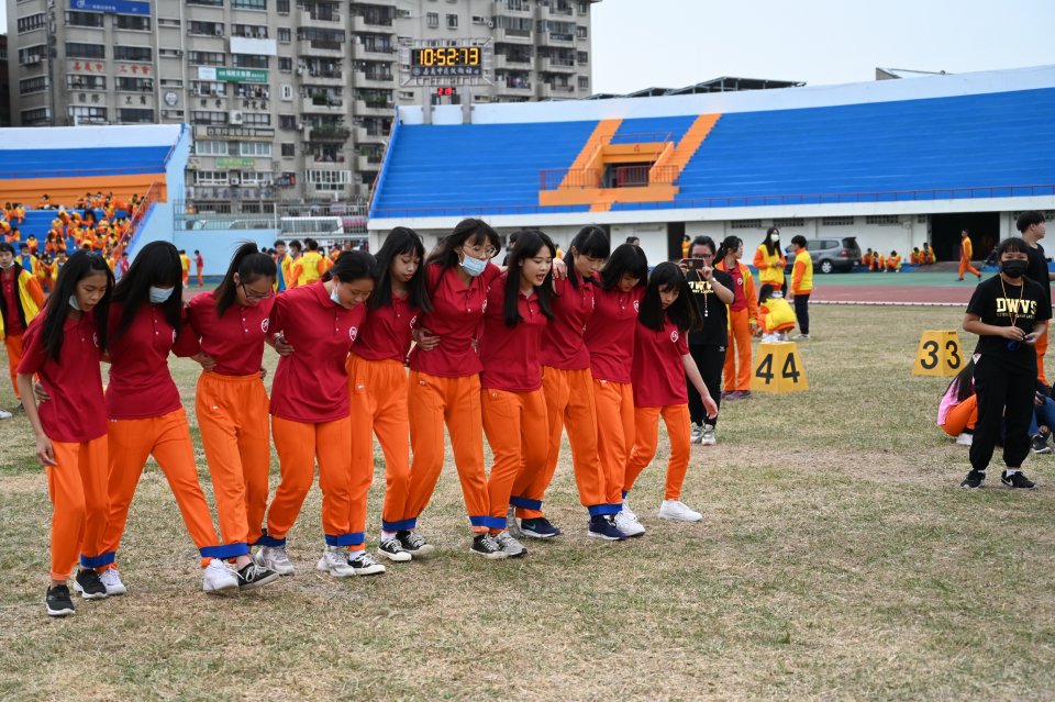 DW20201203_1112