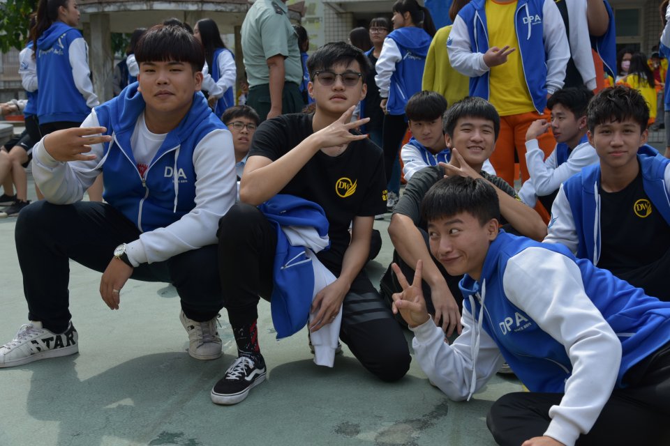 DW20201021_1147
