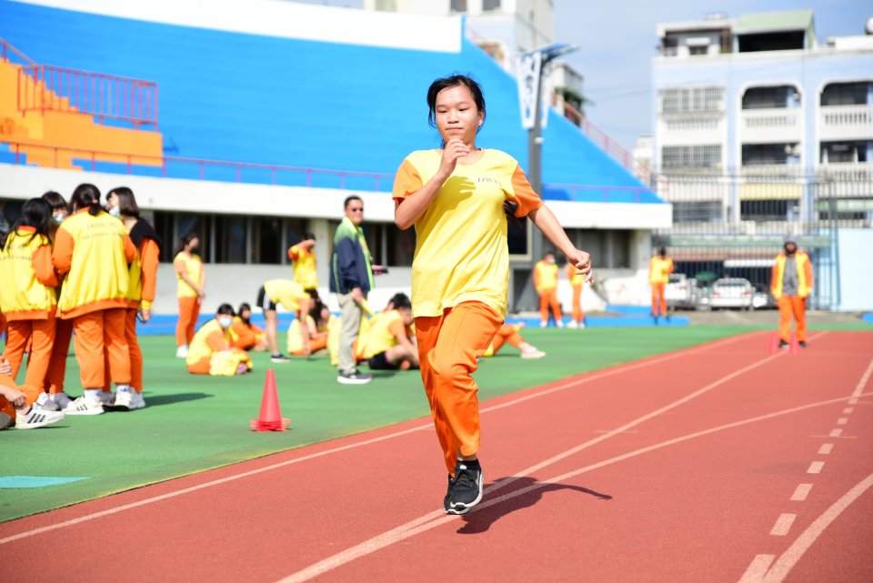 DW20201203_1177