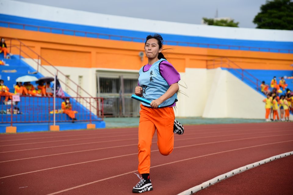 DW20201203_1200