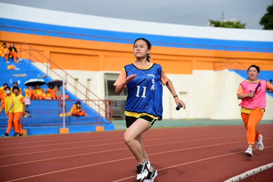 DW20201203_1206