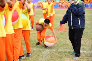 DW20201203_1213