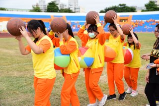 DW20201203_1219