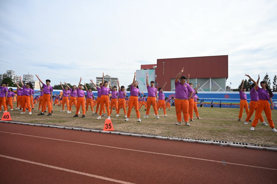 DW20201203_1249