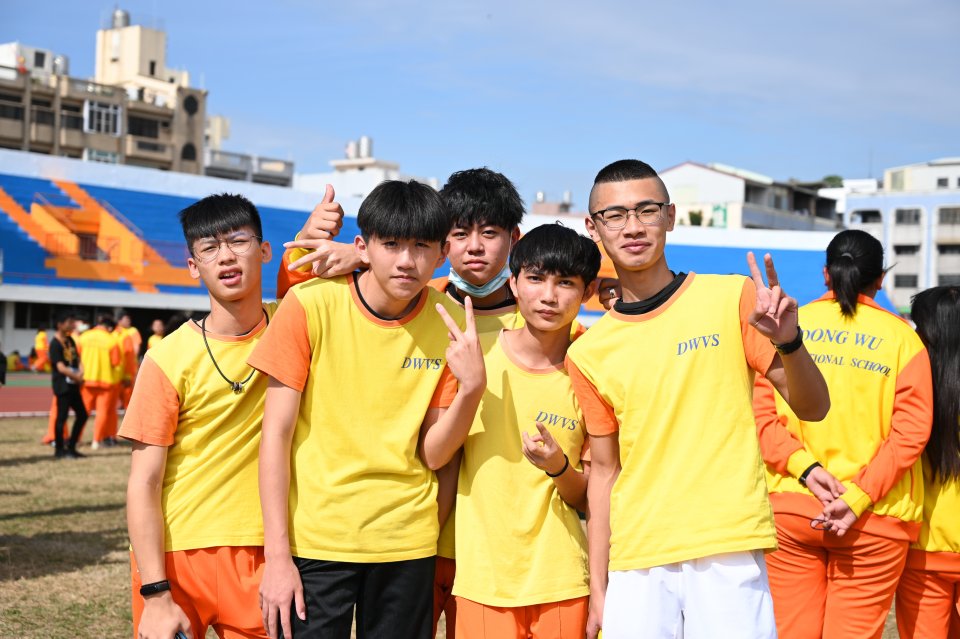 DW20201203_1303
