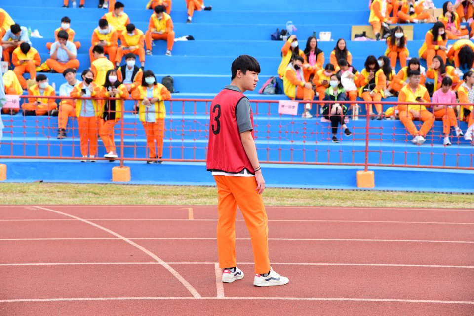 DW20201203_1334
