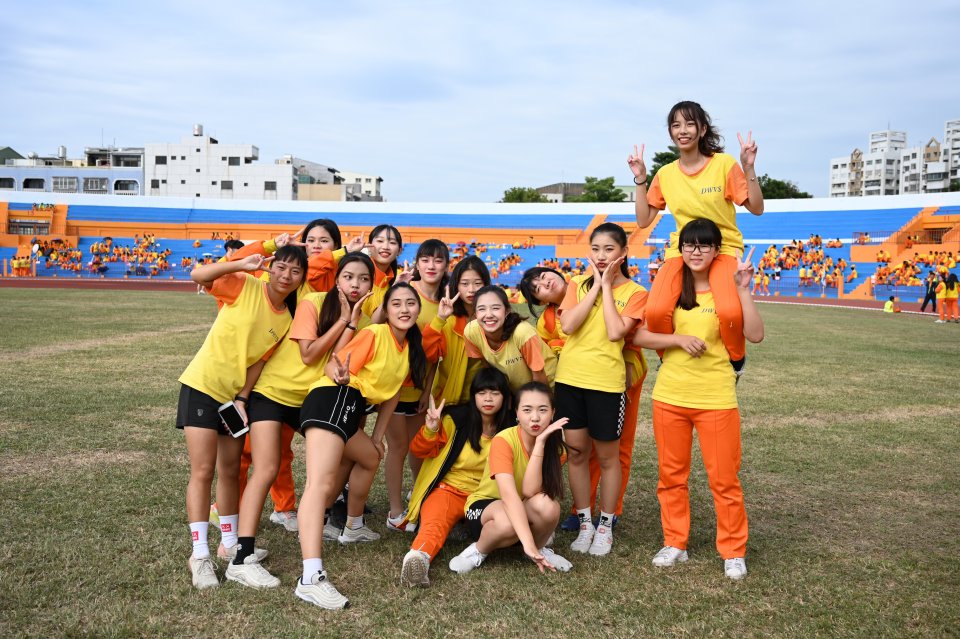 DW20201203_1336