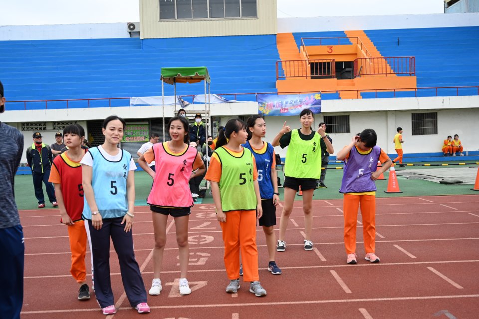 DW20201203_1359