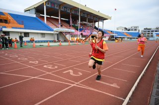 DW20201203_1366