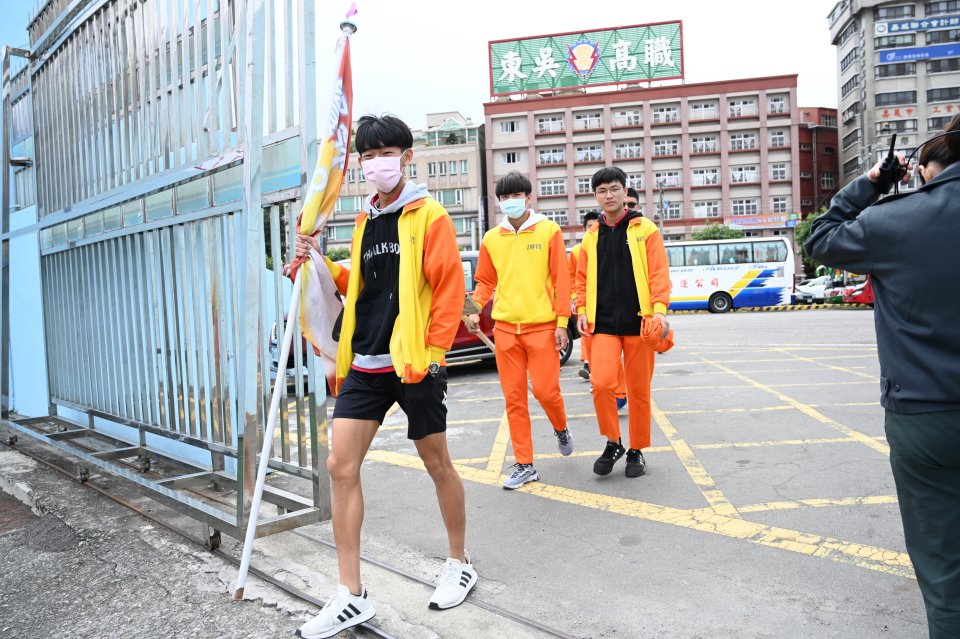DW20201203_1407