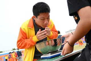 DW20201203_1428