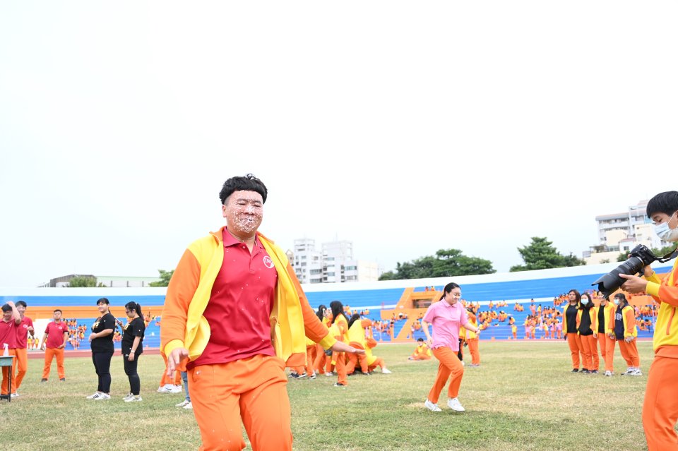 DW20201203_1431