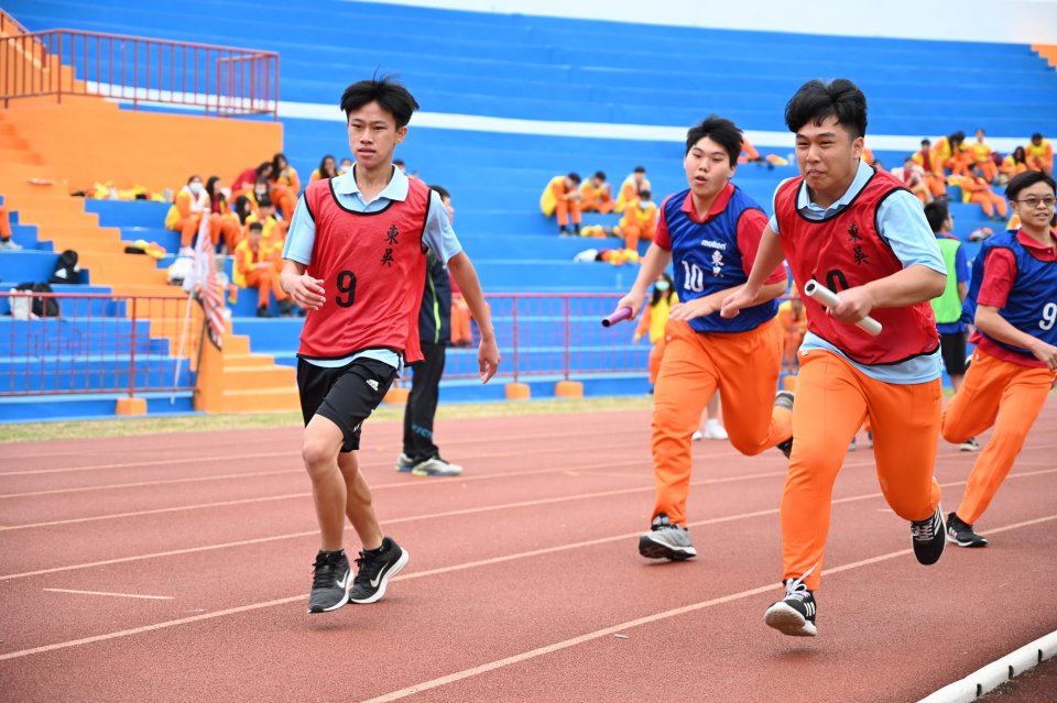 DW20201203_1447