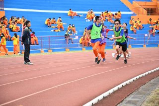 DW20201203_1450