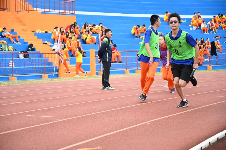 DW20201203_1451