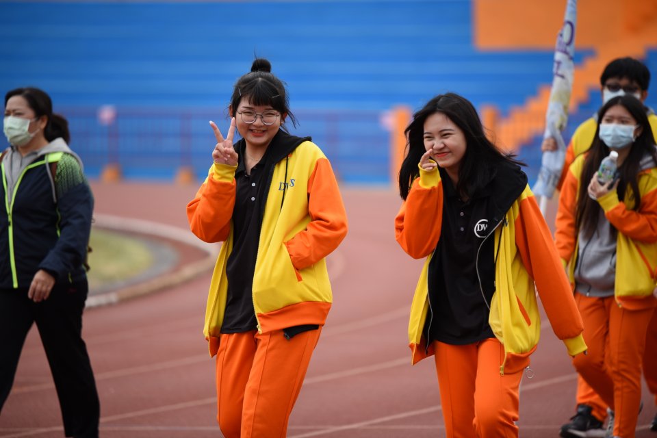 DW20201203_1525