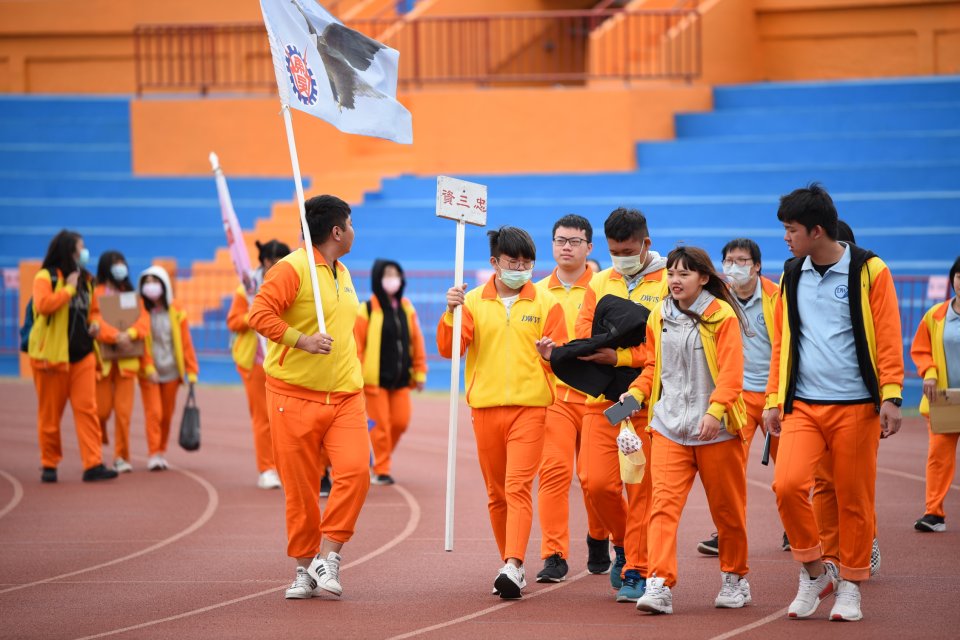DW20201203_1527