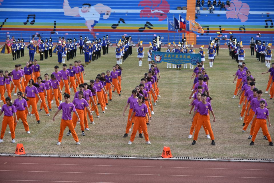 DW20201203_1543