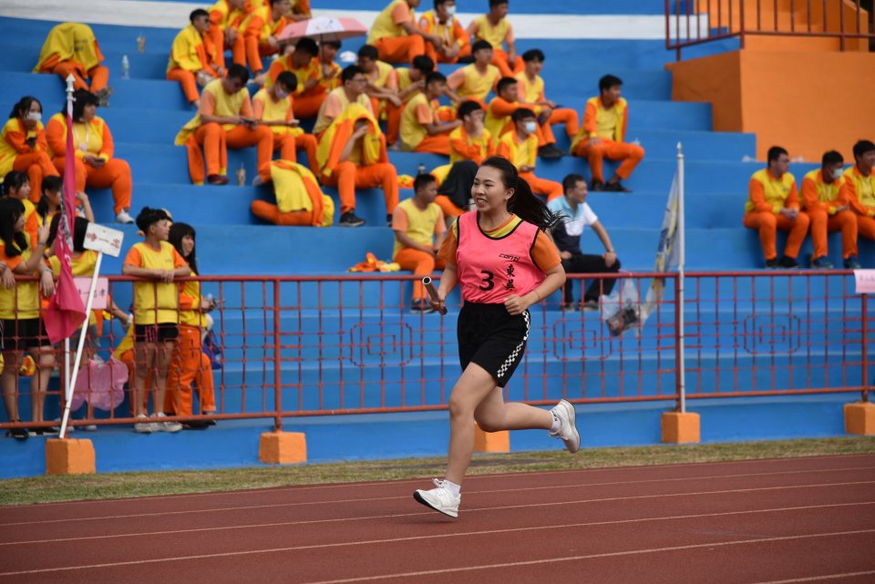 DW20201203_1659