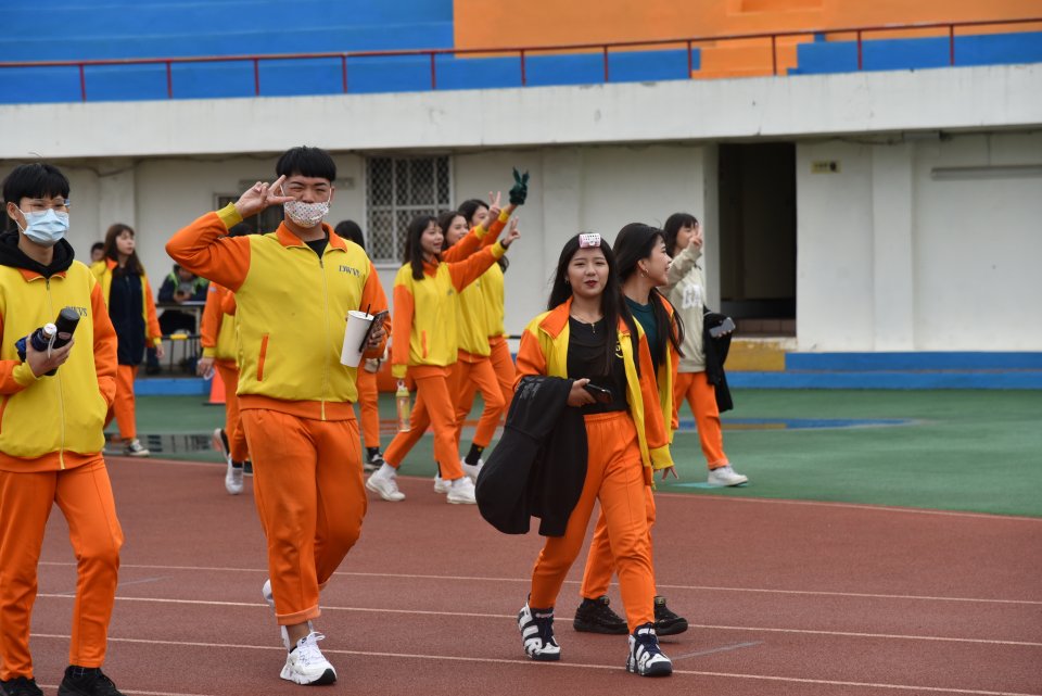 DW20201203_1716