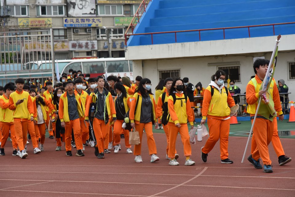 DW20201203_1727