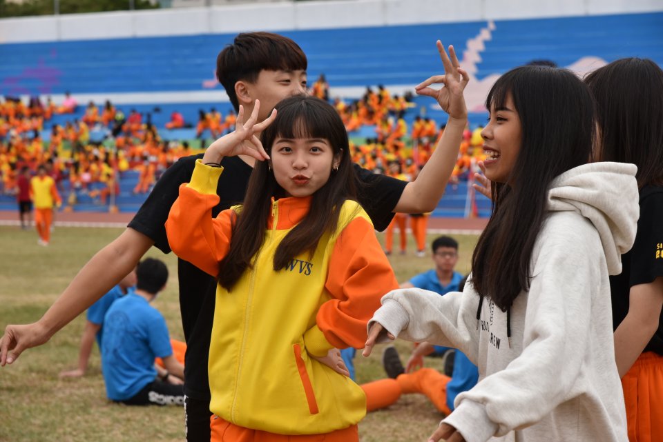DW20201203_1735