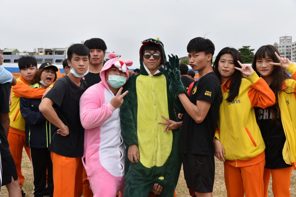 DW20201203_1736