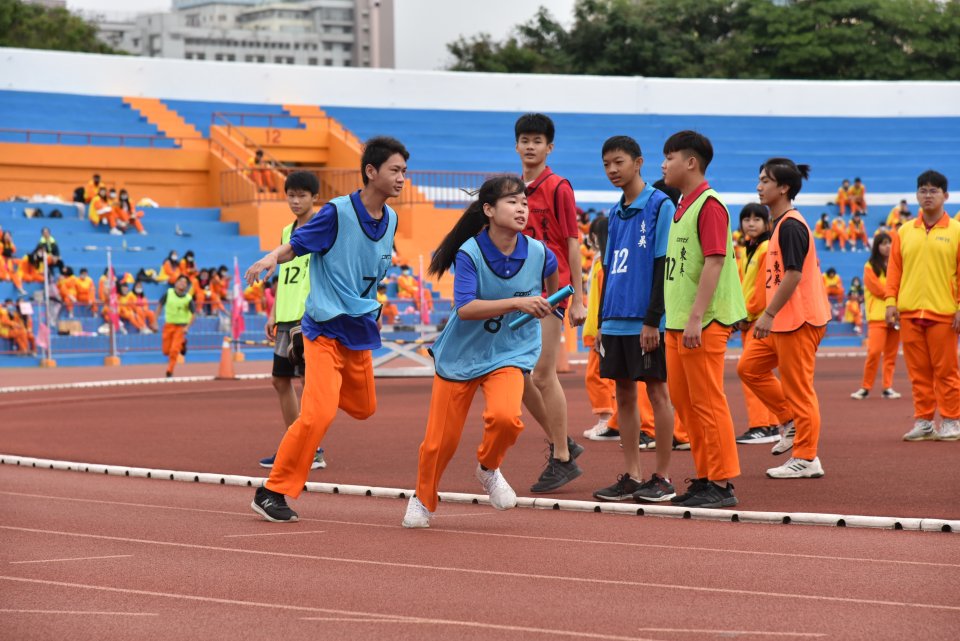 DW20201203_1742