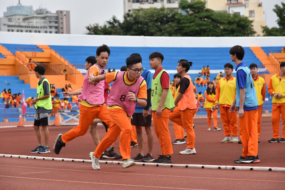 DW20201203_1744