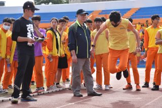 DW20201203_1936