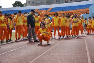 DW20201203_1940