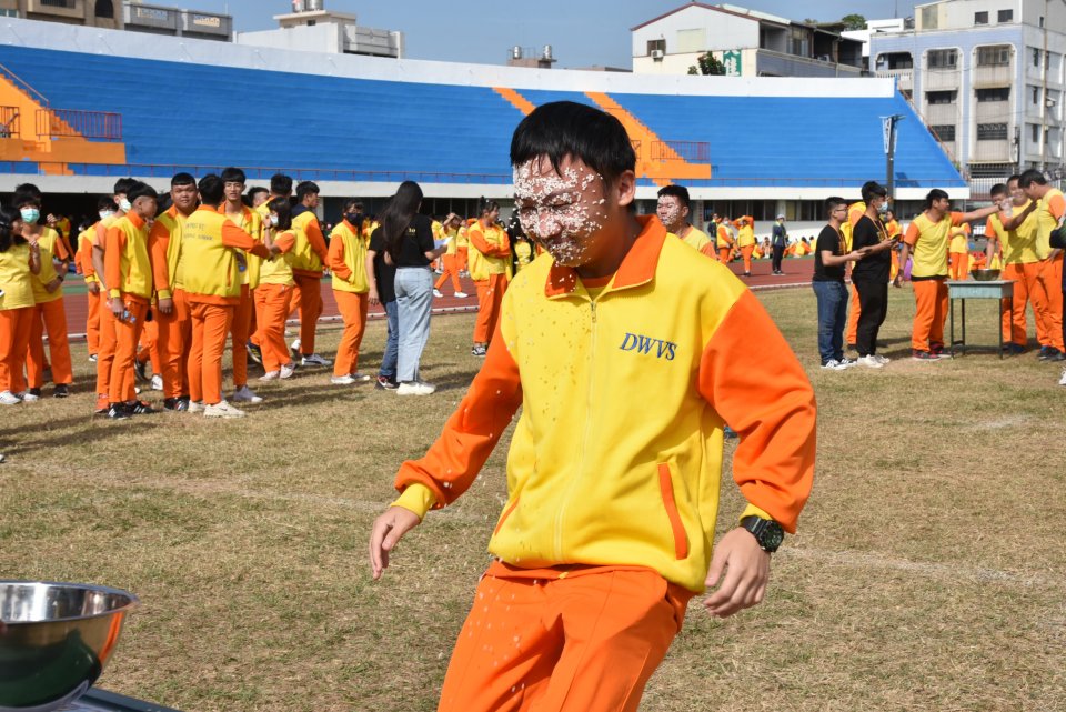 DW20201203_1950